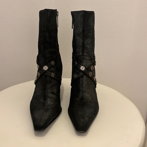 Donald Pliner boot - Picture 2 of 6